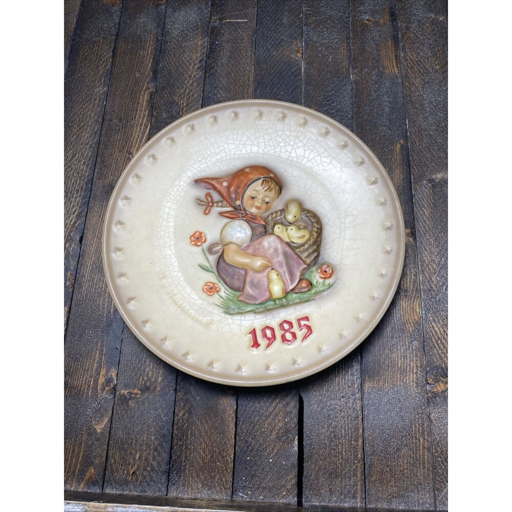 Vintage 1985 Goebel Hummel 15th Annual Collector Plate